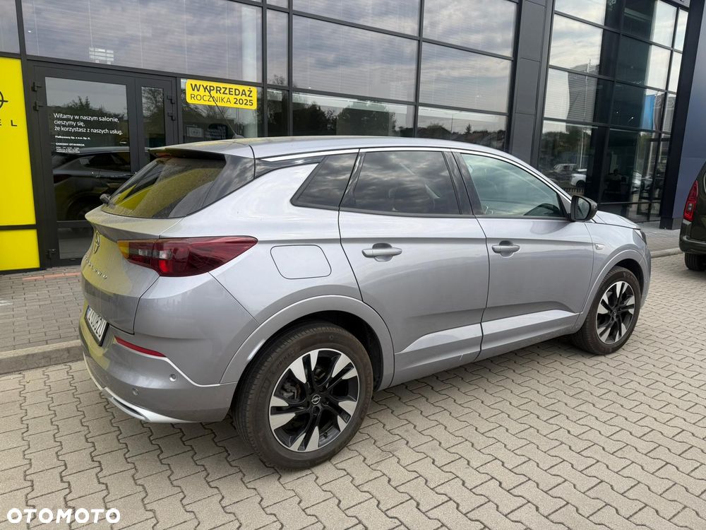Opel Grandland 1.2 T Business Edition S&S - 4