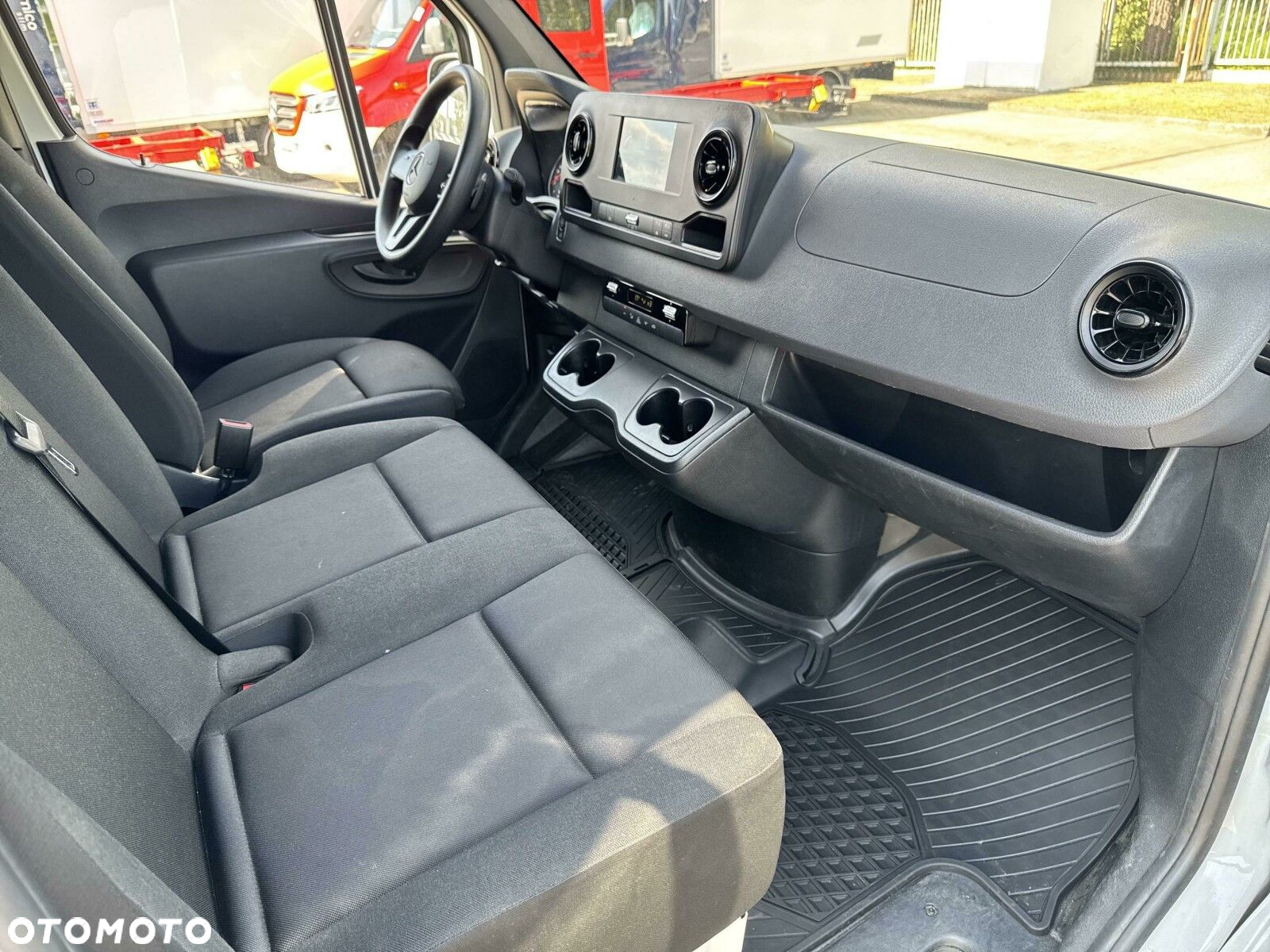 Mercedes-Benz Sprinter 317 CDI KA OM654 długi - 14