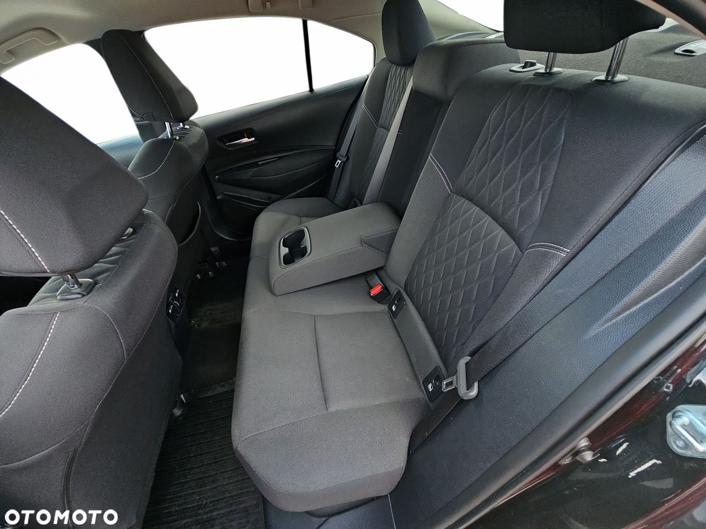 Toyota Corolla - 10
