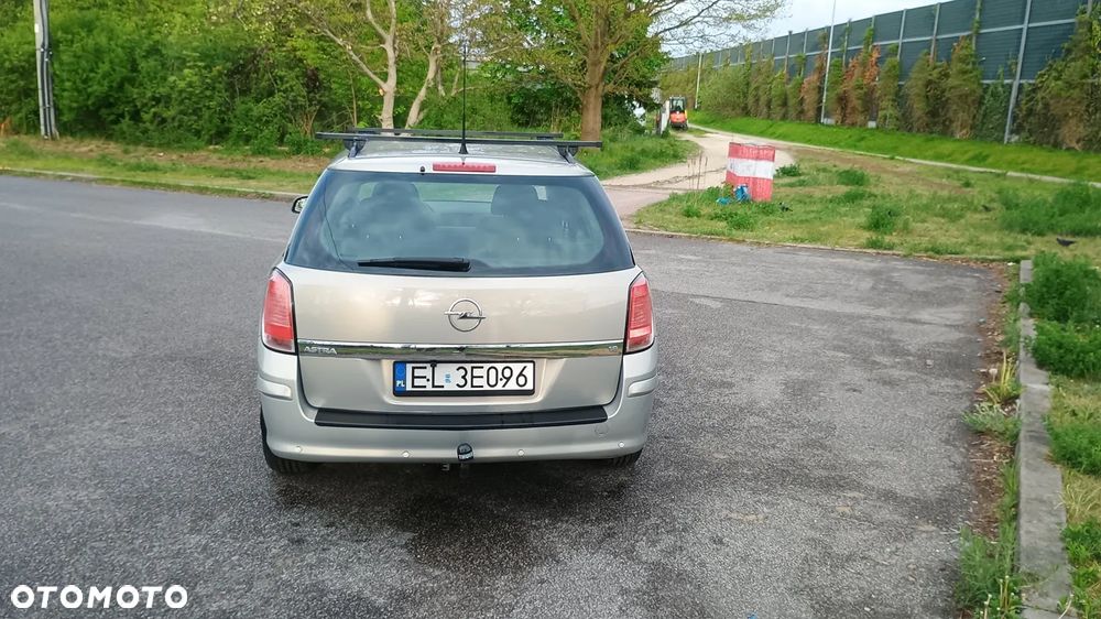 Opel Astra 1.8 Caravan Enjoy - 12