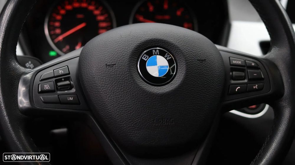 BMW X1 18 d sDrive Auto - 12