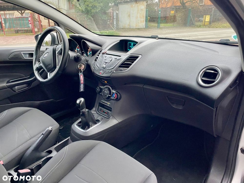 Ford Fiesta - 35
