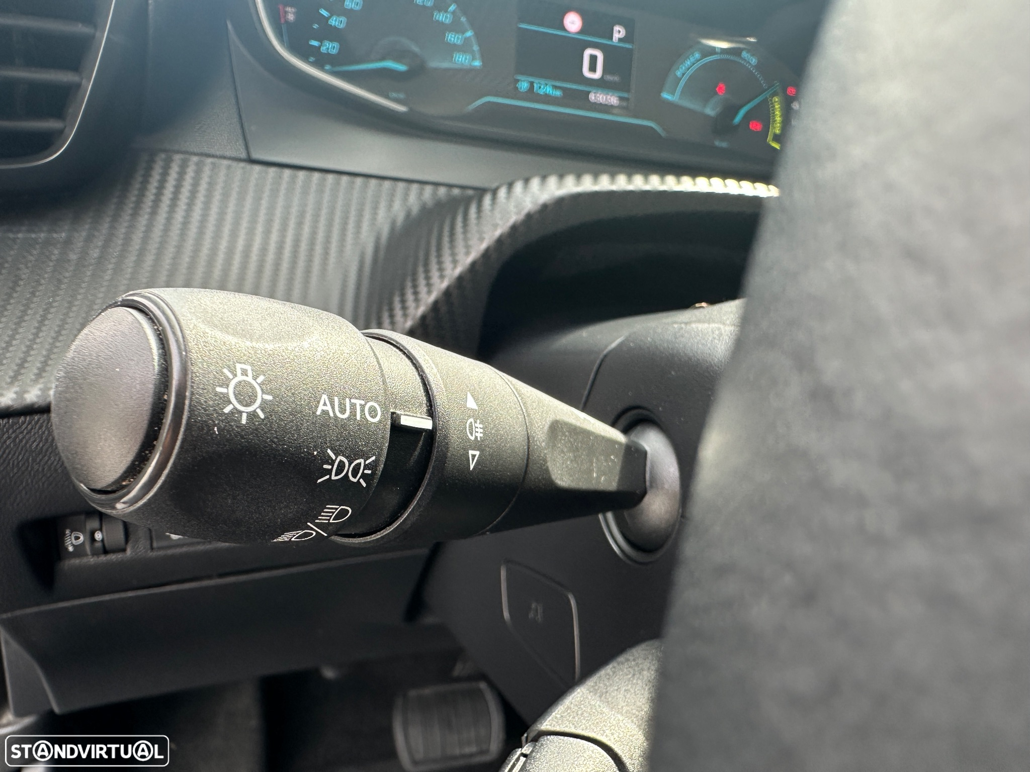 Peugeot e-2008 - 20