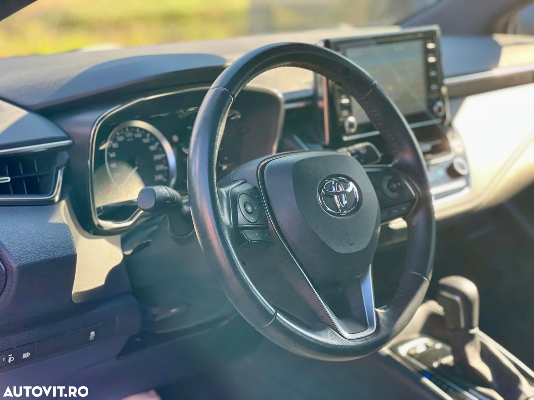 Toyota Corolla TS 1.8 HSD Dynamic - 8