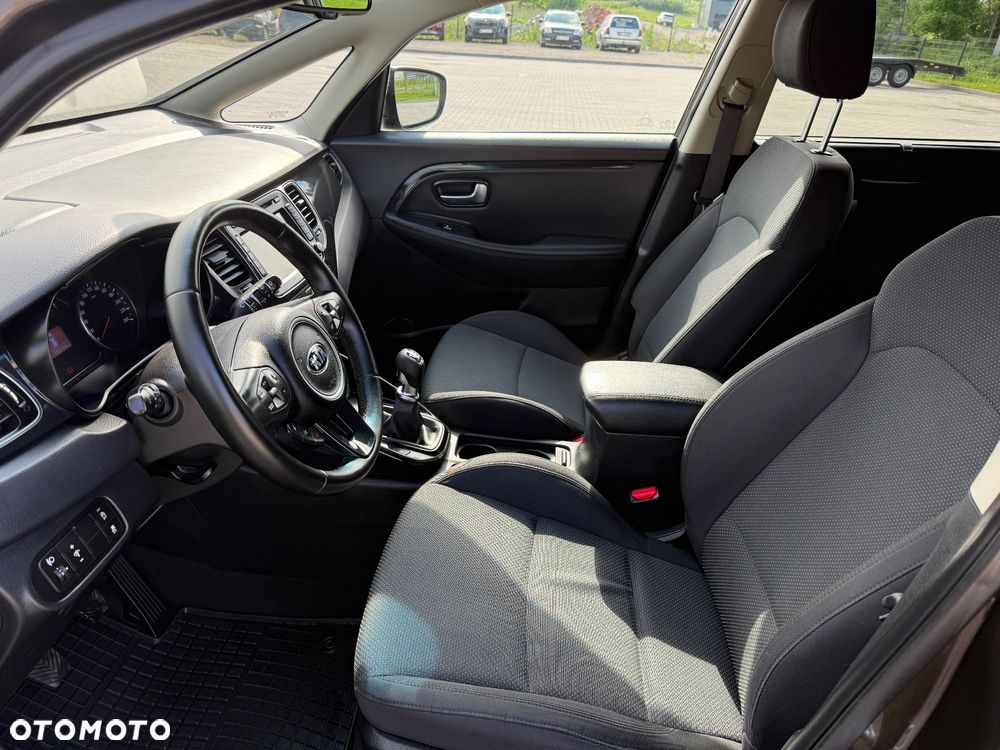 Kia Carens 1.6 GDI Dream-Team Edition - 24