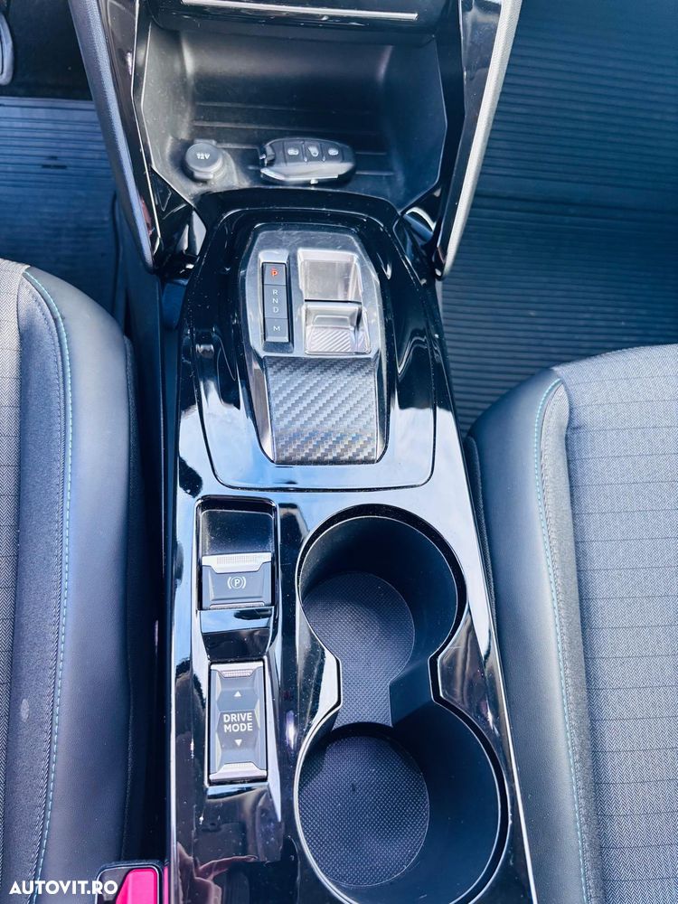 Peugeot 2008 1.2 PureTech EAT8 STT Active Pack - 18