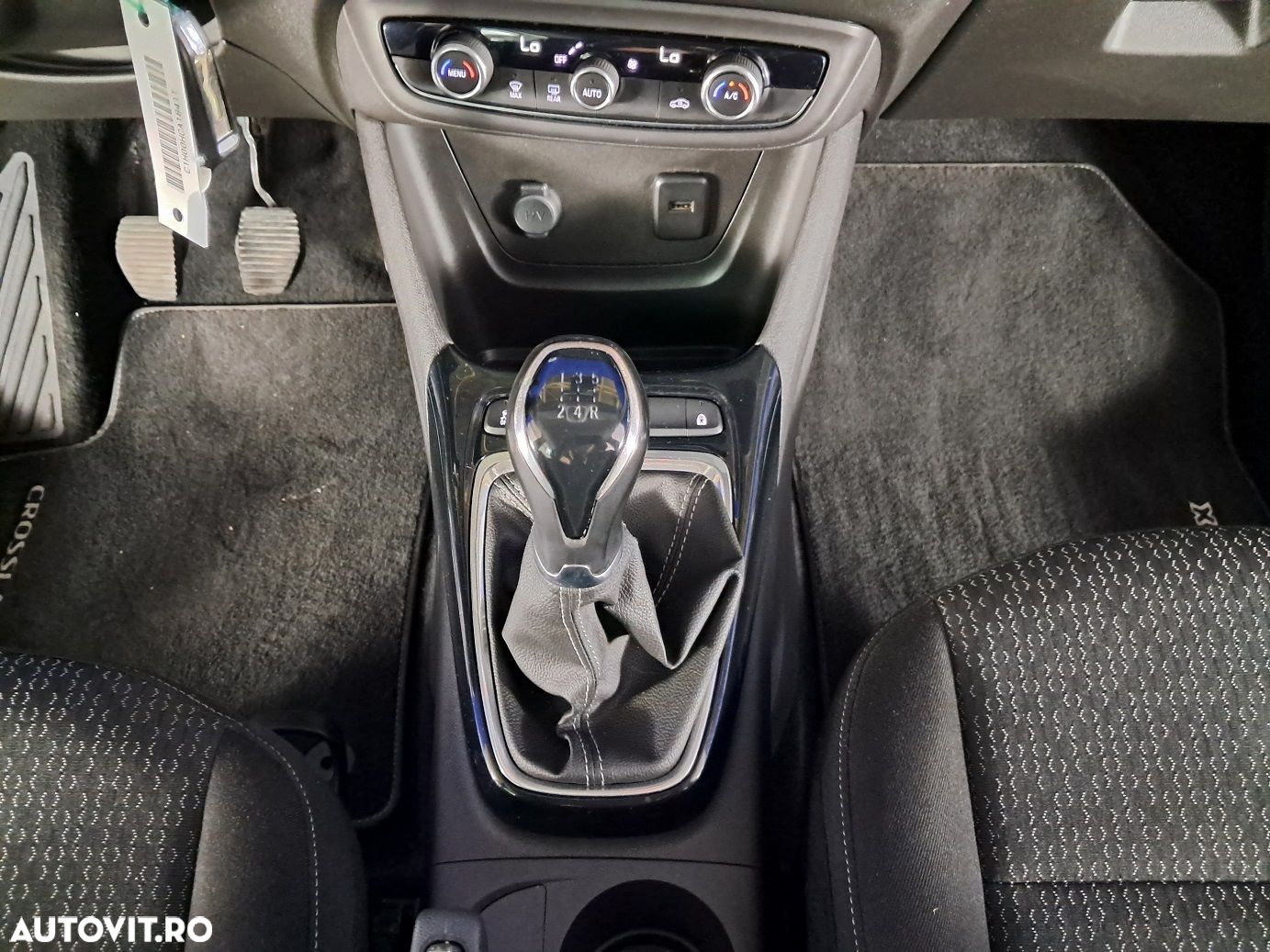 Opel Crossland - 16