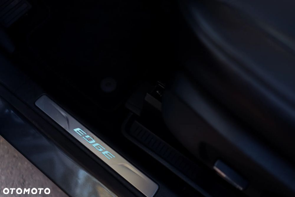 Ford Edge - 34