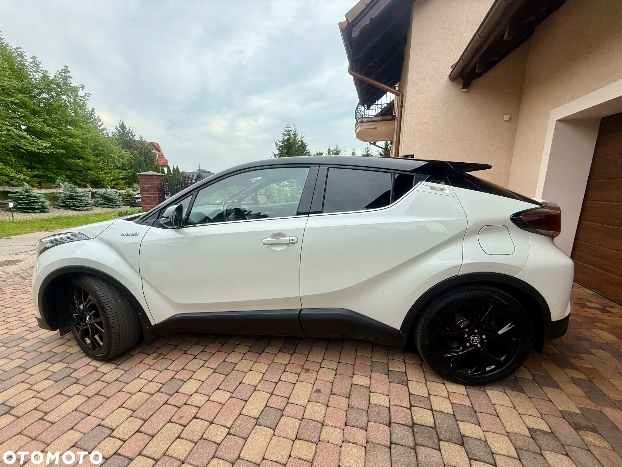 Toyota C-HR Hybrid Style Selection - 12