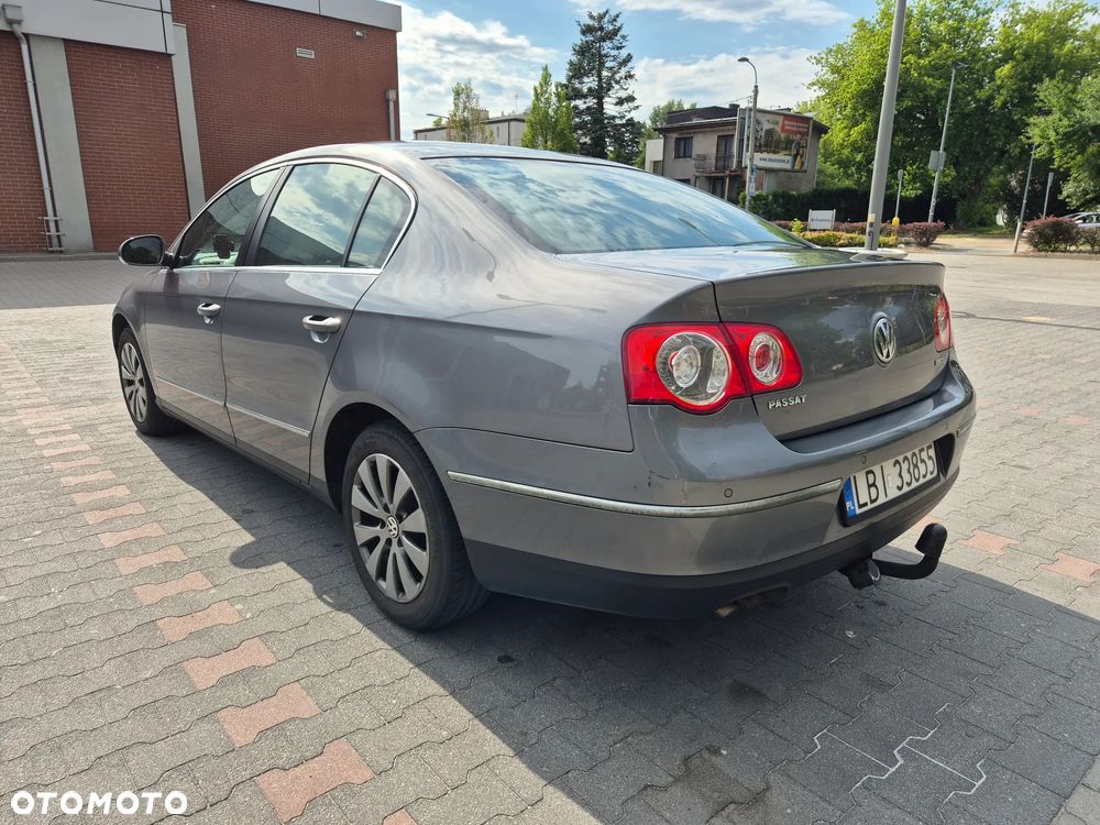 Volkswagen Passat 1.9 TDI DPF BlueMotion - 7