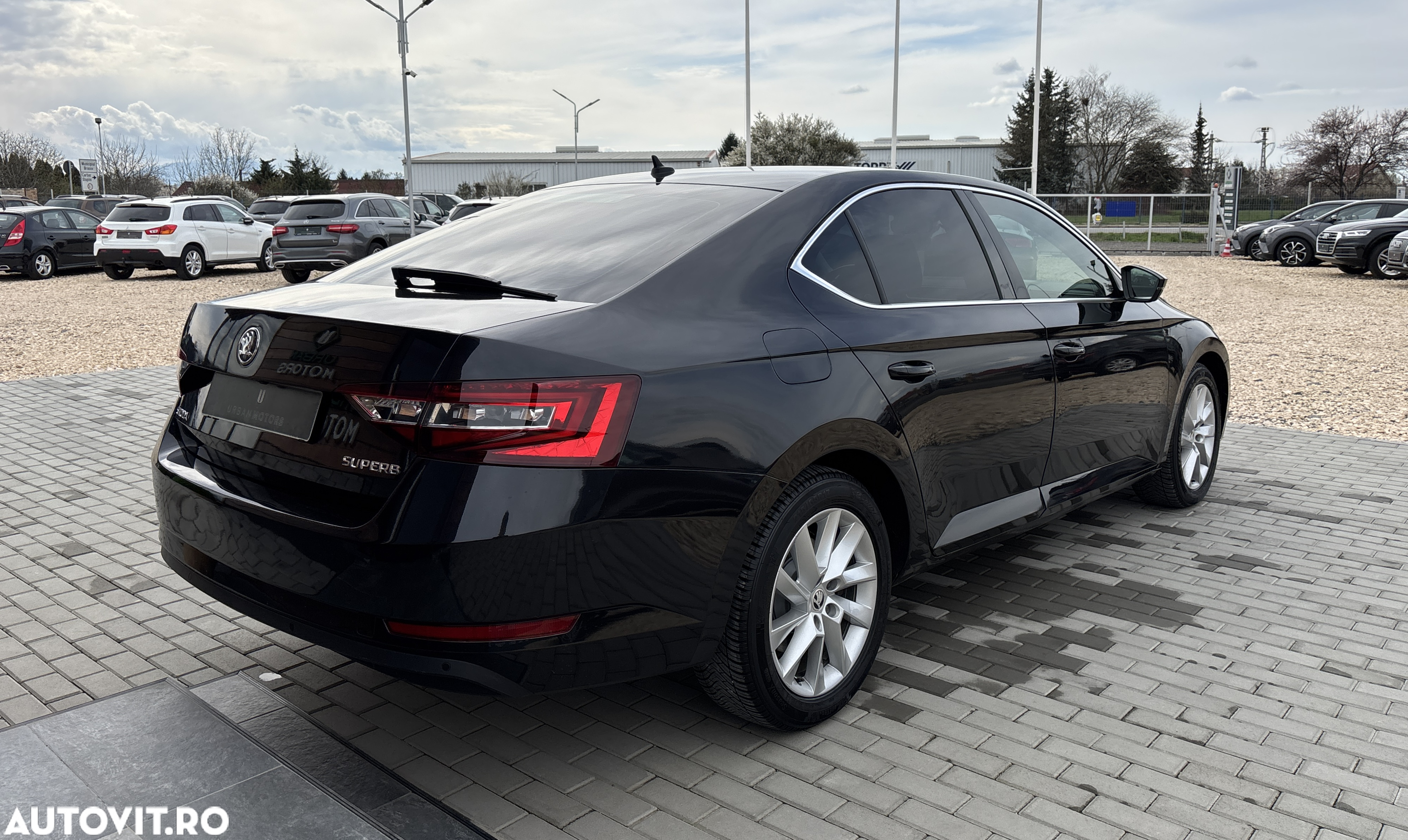 Skoda Superb 1.6 TDI DSG Style - 2