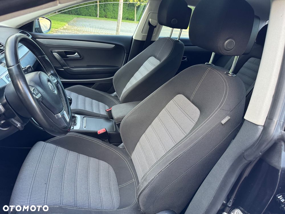 Volkswagen Passat CC - 23