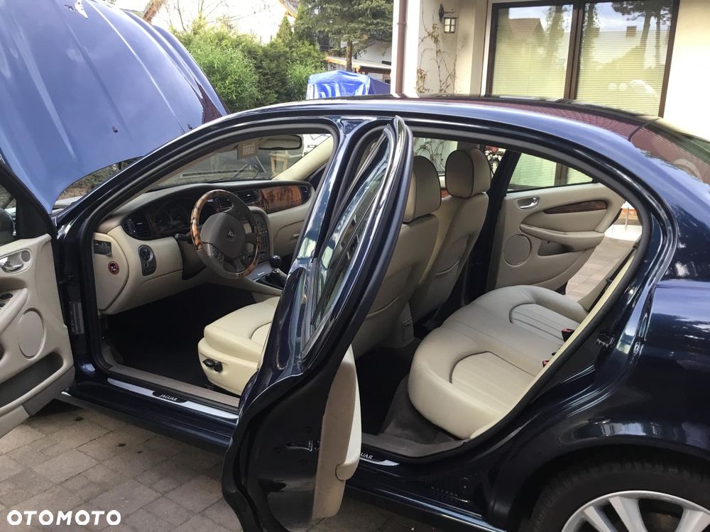 Jaguar X-Type 2.0 D High - 12