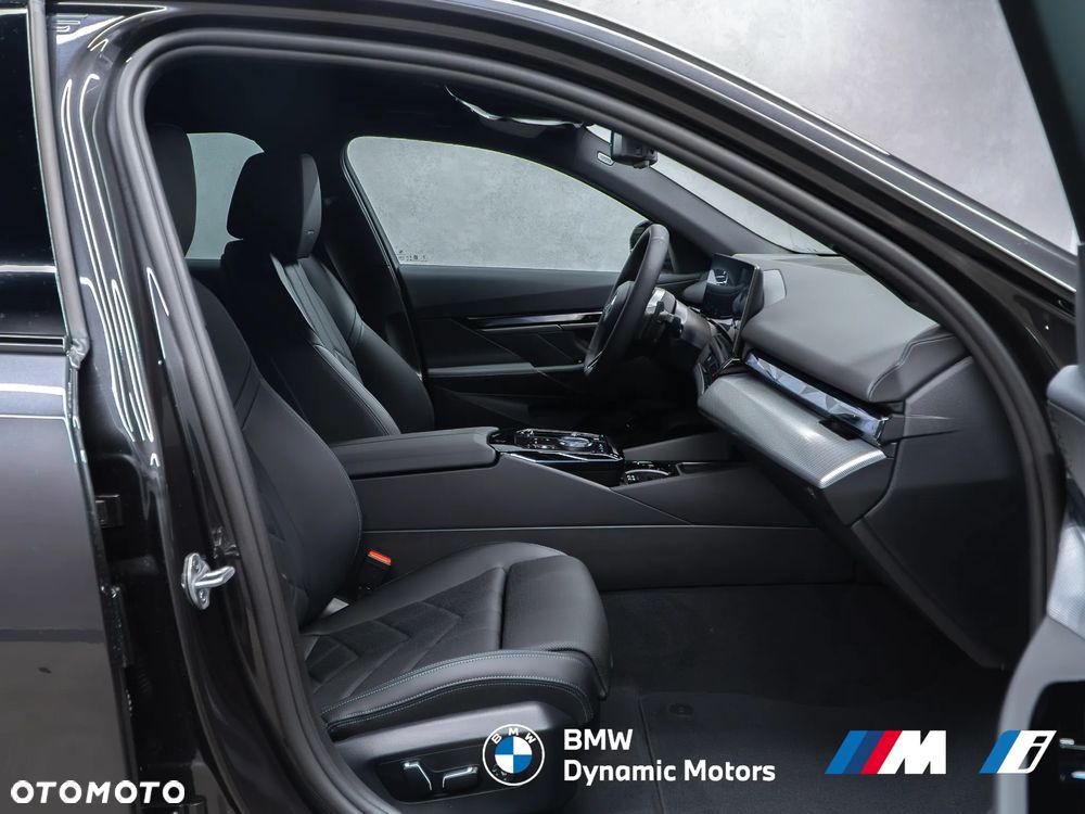 BMW Seria 5 520d xDrive - 22