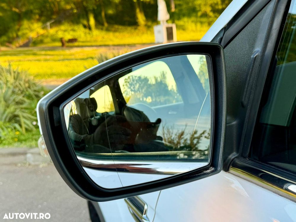 Ford Kuga 1.6 EcoBoost 2x4 Titanium - 21