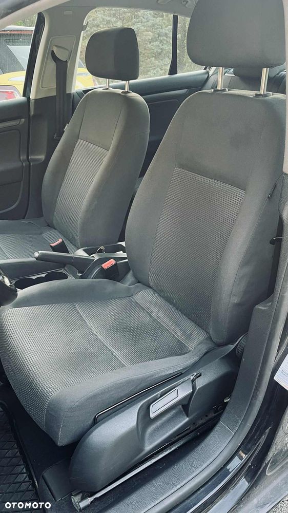 Volkswagen Jetta - 16