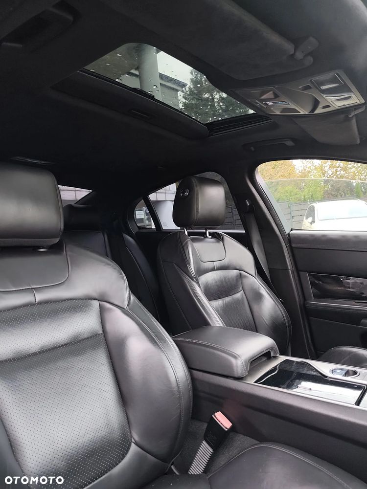 Jaguar XF 3.0 V6 D S Portfolio - 20
