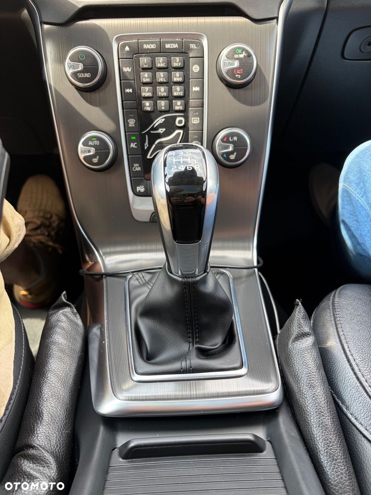 Volvo V40 D4 Drive-E Summum - 13