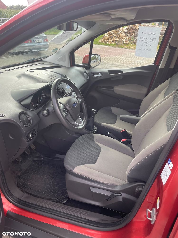 Ford Tourneo Courier - 10