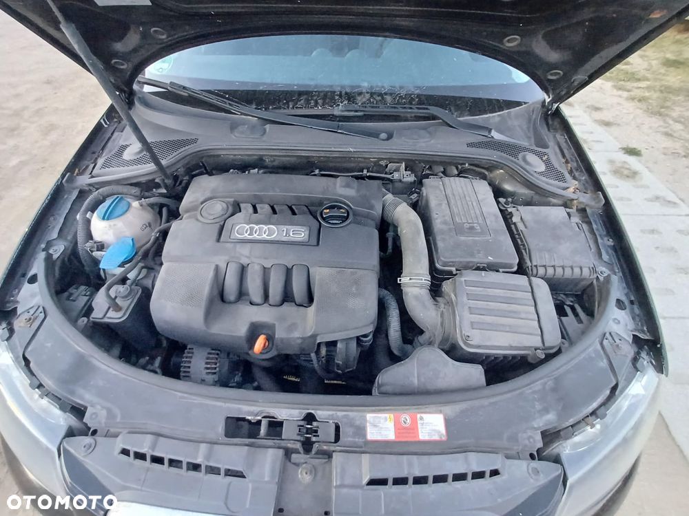 Audi A3 Sportback 1.6 Attraction - 12