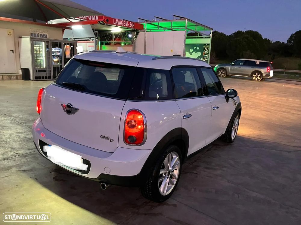 MINI Countryman One D - 17