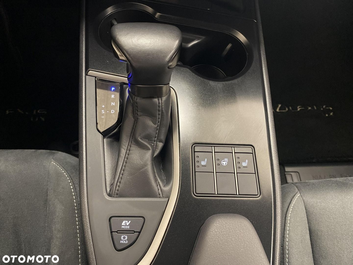 Lexus UX - 19