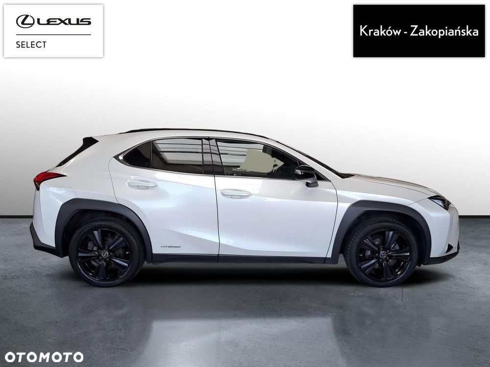 Lexus UX - 7