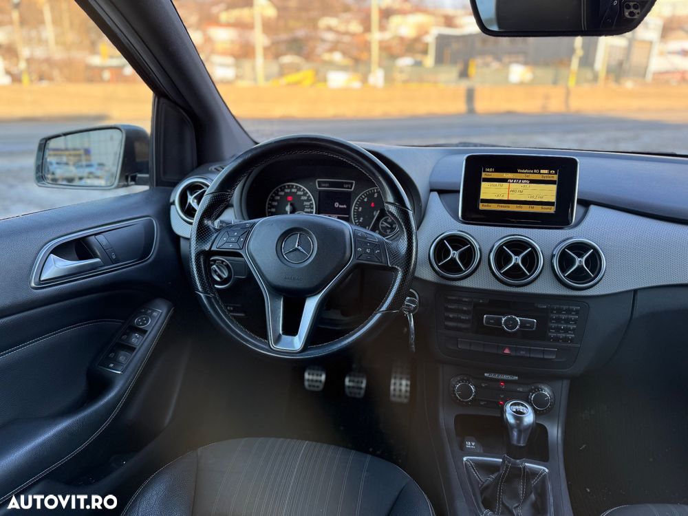 Mercedes-Benz B 180 - 8