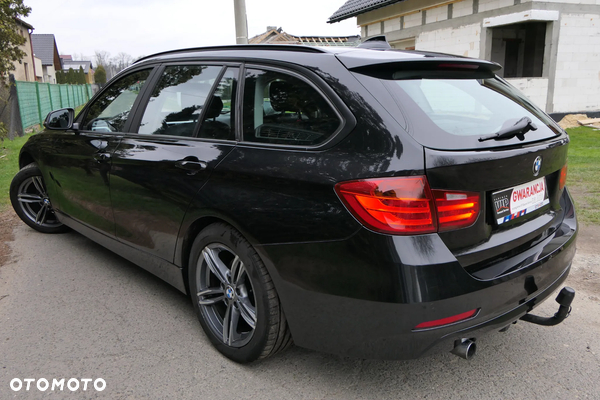 BMW Seria 3 318d Sport Line