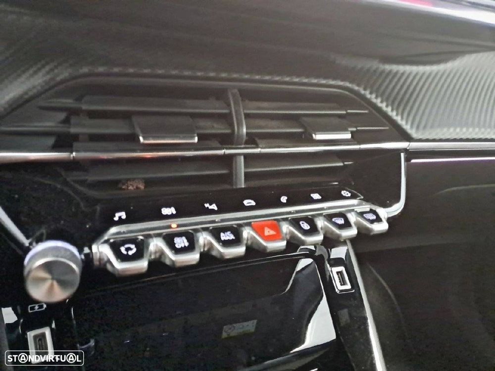 Peugeot 2008 1.5 BlueHDi GT - 23