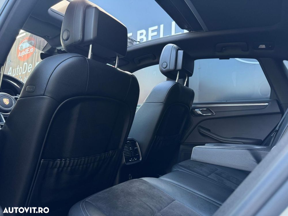 Porsche Macan - 28