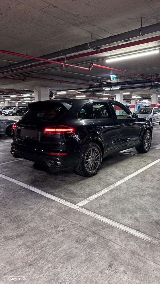 Porsche Cayenne S E-Hybrid - 2