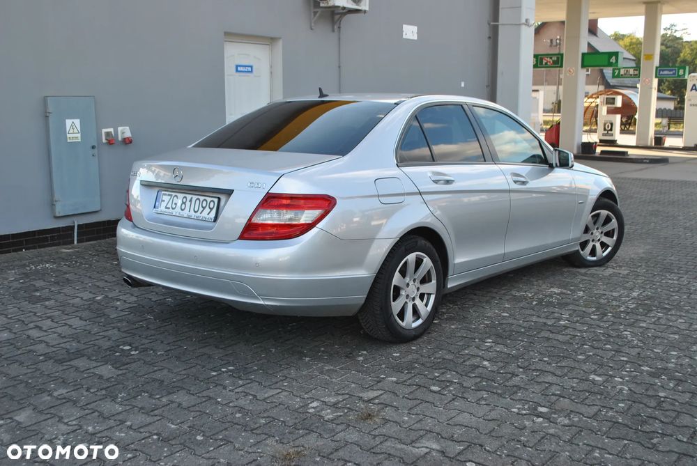Mercedes-Benz C-Class 2009 photo 3