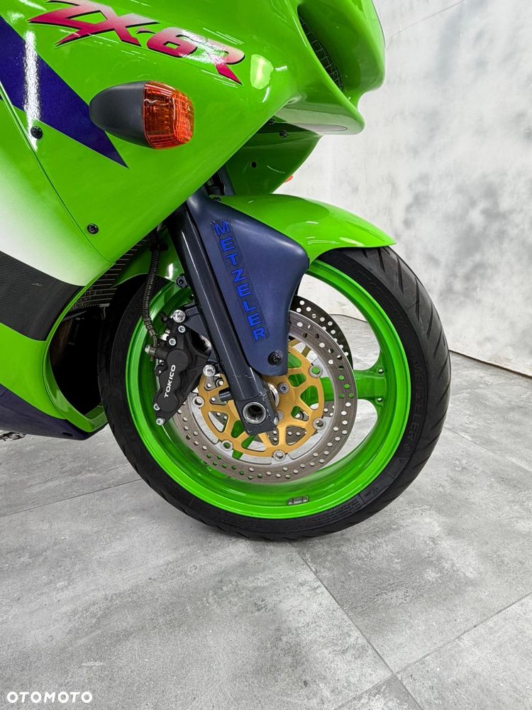 Kawasaki ZXR - 16