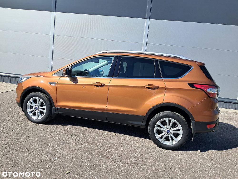 Ford Kuga 1.5 EcoBoost 2x4 Titanium - 2