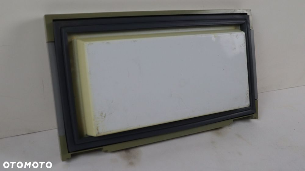 KAMPER PRZYCZEPA KEMPINGOWA DRZWI ZAMRAŻARKI 29 CM X 51,5 CM - 2