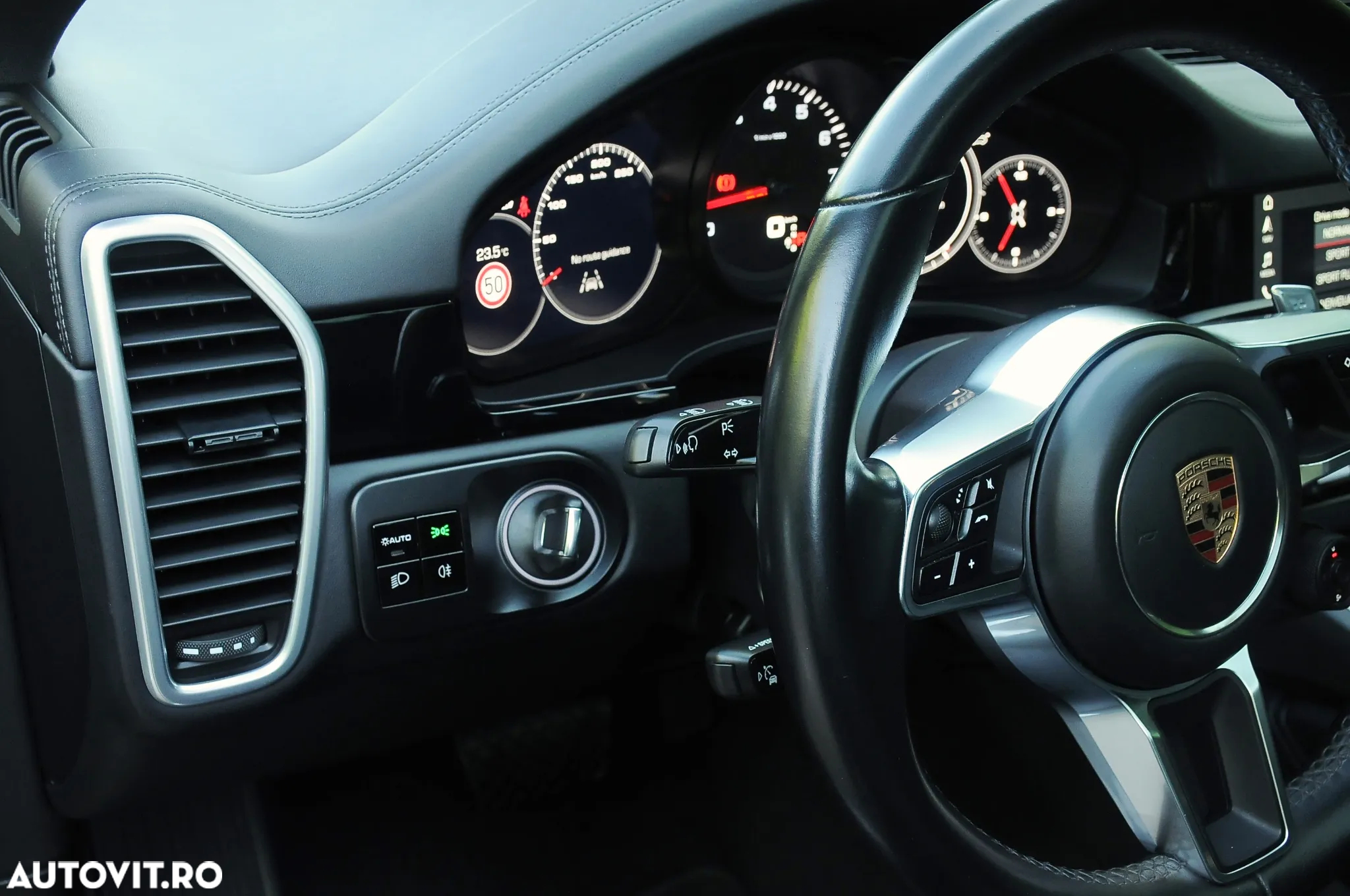 Porsche Cayenne Coupe Standard - 9