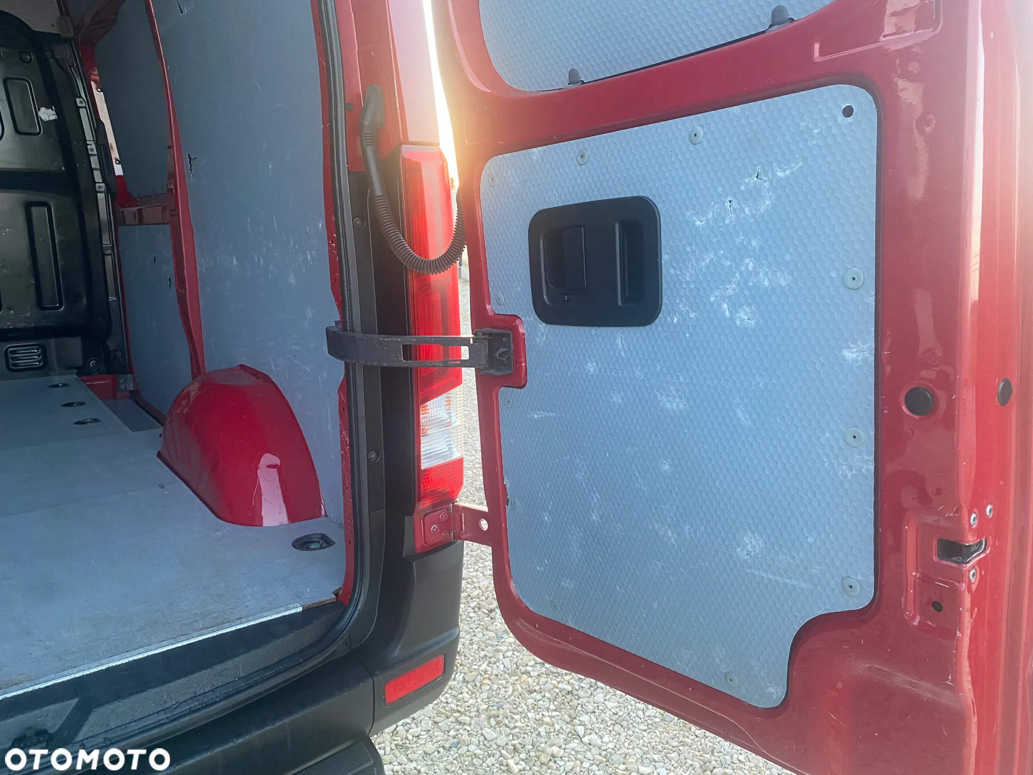 Hyundai H350 - 37