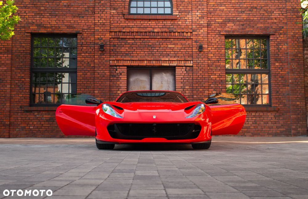 Ferrari 812 Superfast - 2