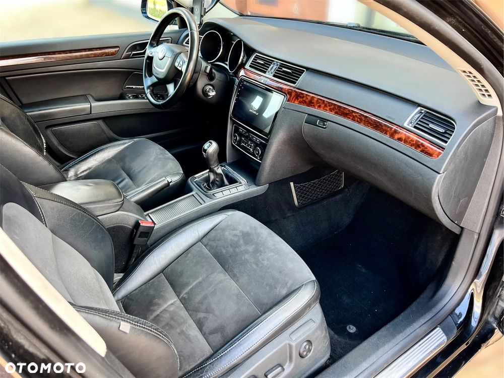Skoda Superb 2.0 TDI Elegance - 8