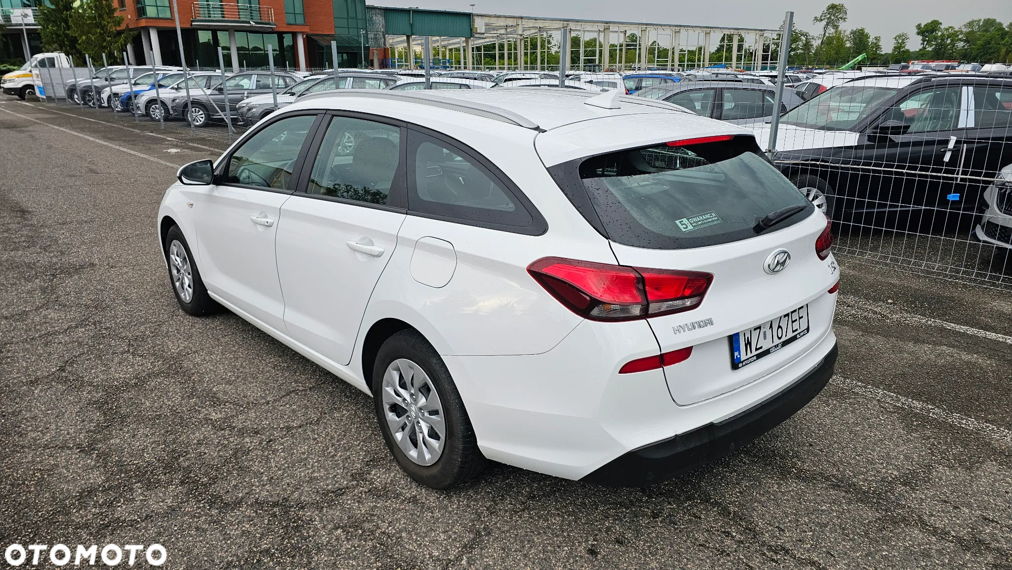 Hyundai i30 1.6 D Comfort DCT - 4