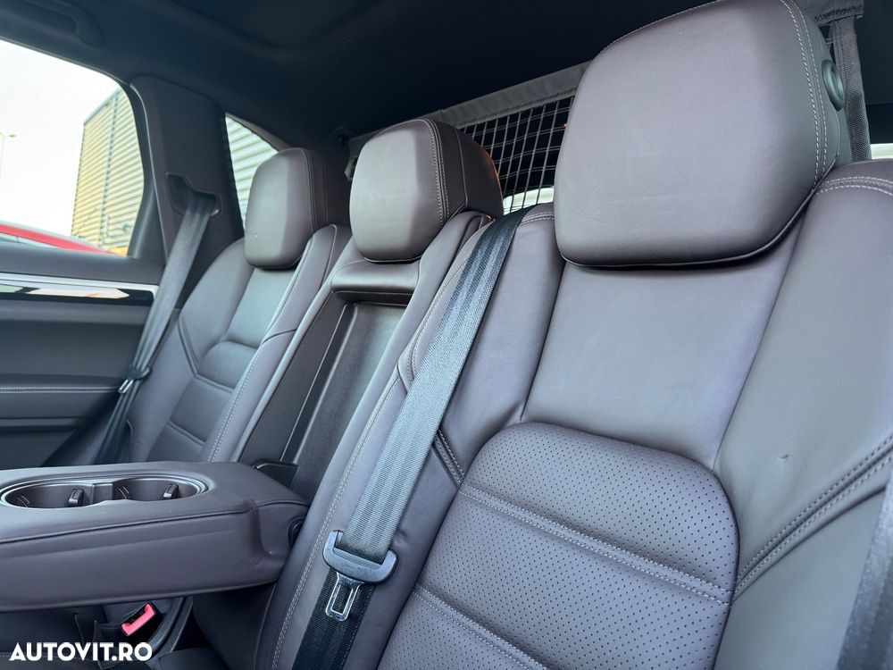 Porsche Cayenne Tiptronic S - 26
