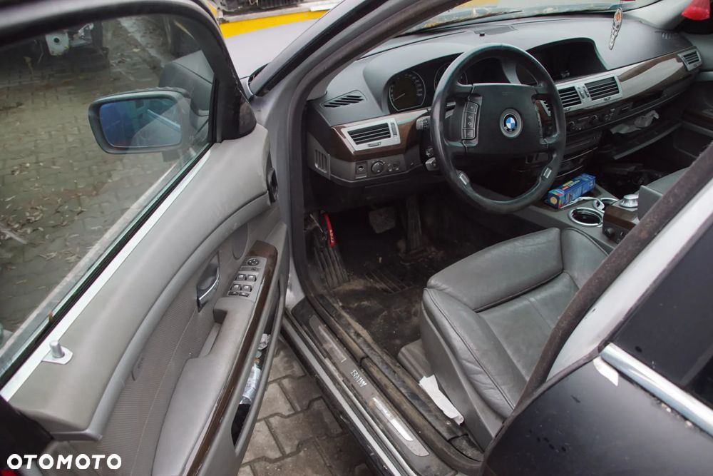 Auto na części - BMW E65 735i 3.6 V8 272 KM N62B36 GA6HP26Z 2002R Silnik Skrzynia Drzwi Maska Błotnik Zderzak Klapa Lampa Lusterko Szyba Deska Kokpit Sterownik Moduł Czujnik Licznik Panel Pokrętło iDrive - 8