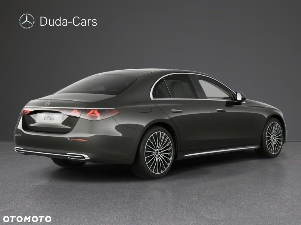 Mercedes-Benz Klasa E 200 mHEV 4-Matic Exclusive 9G-Tronic - 4