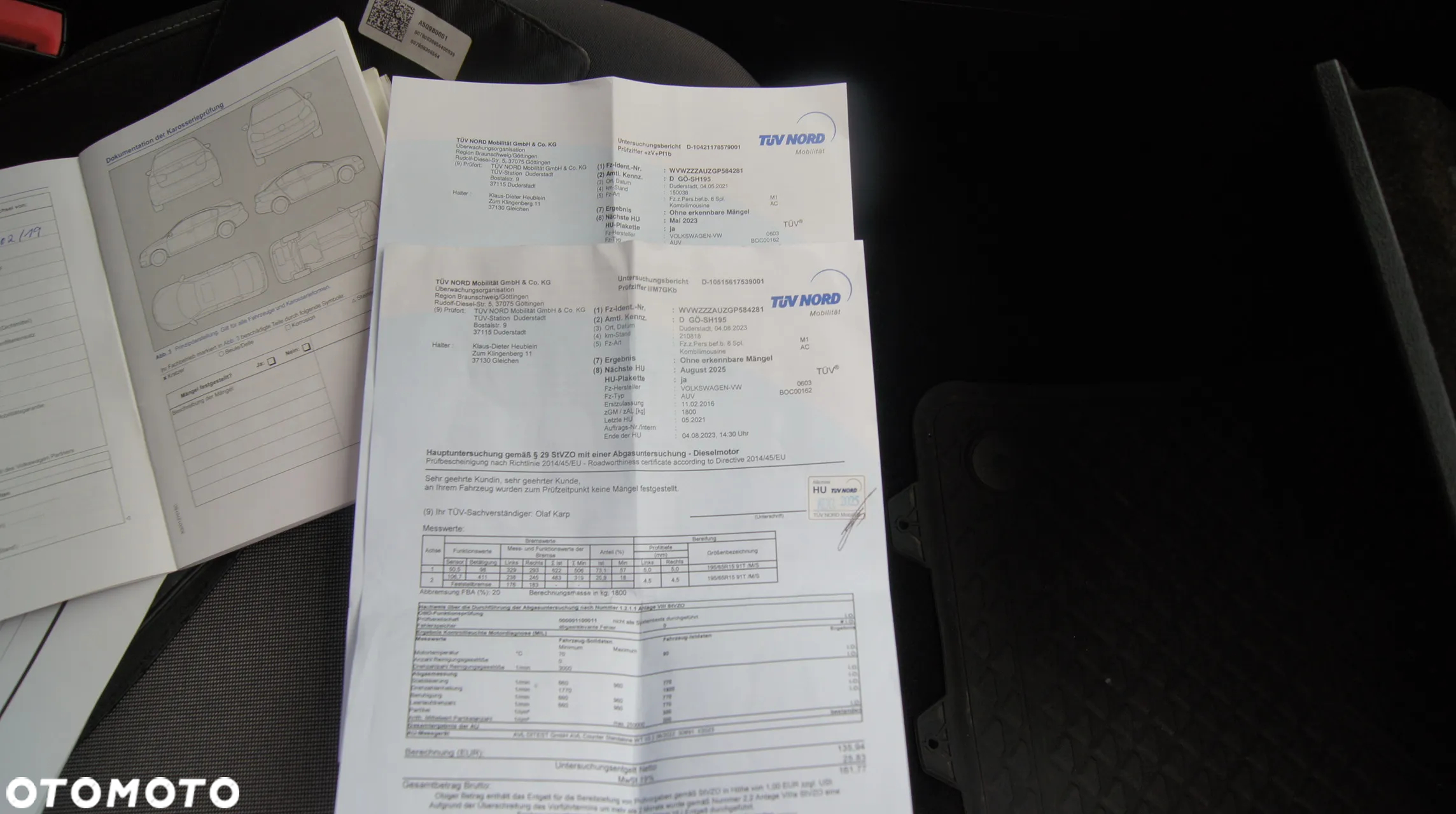 Volkswagen Golf 1.6 TDI BlueMotion Comfortline - 12