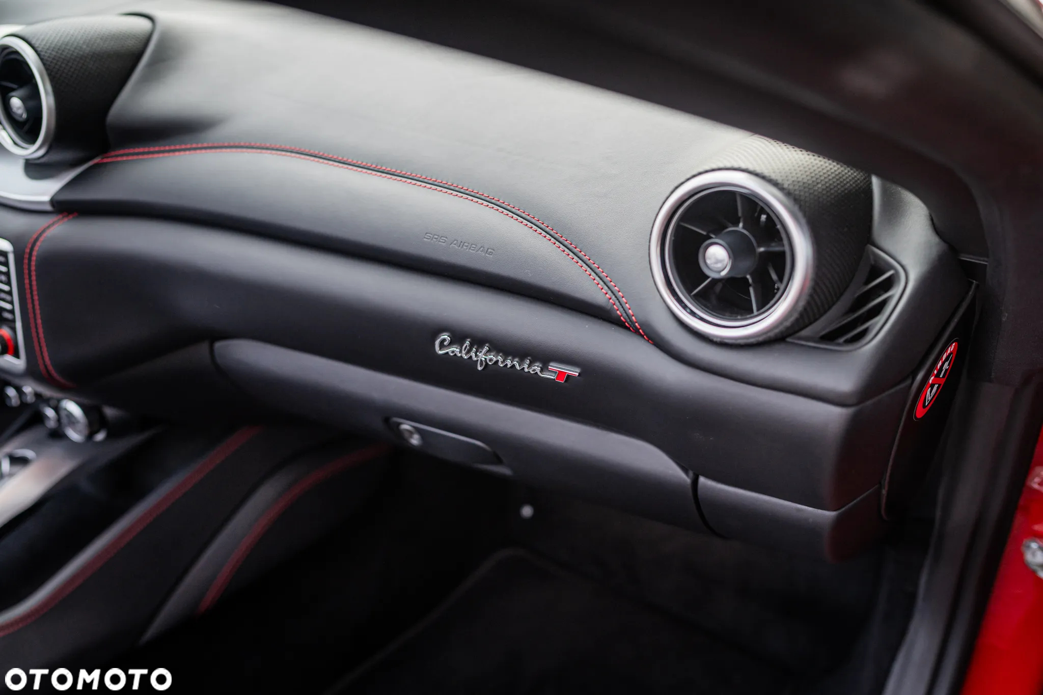 Ferrari California T - 15
