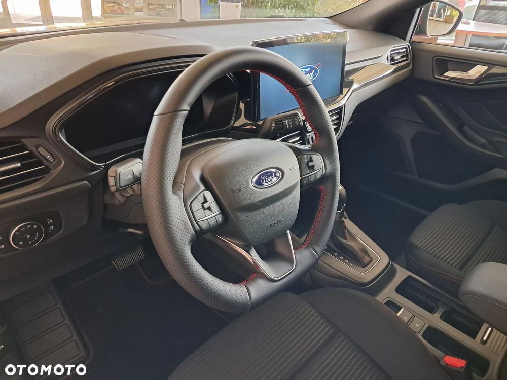 Ford Focus 1.0 EcoBoost mHEV ST-Line X - 12