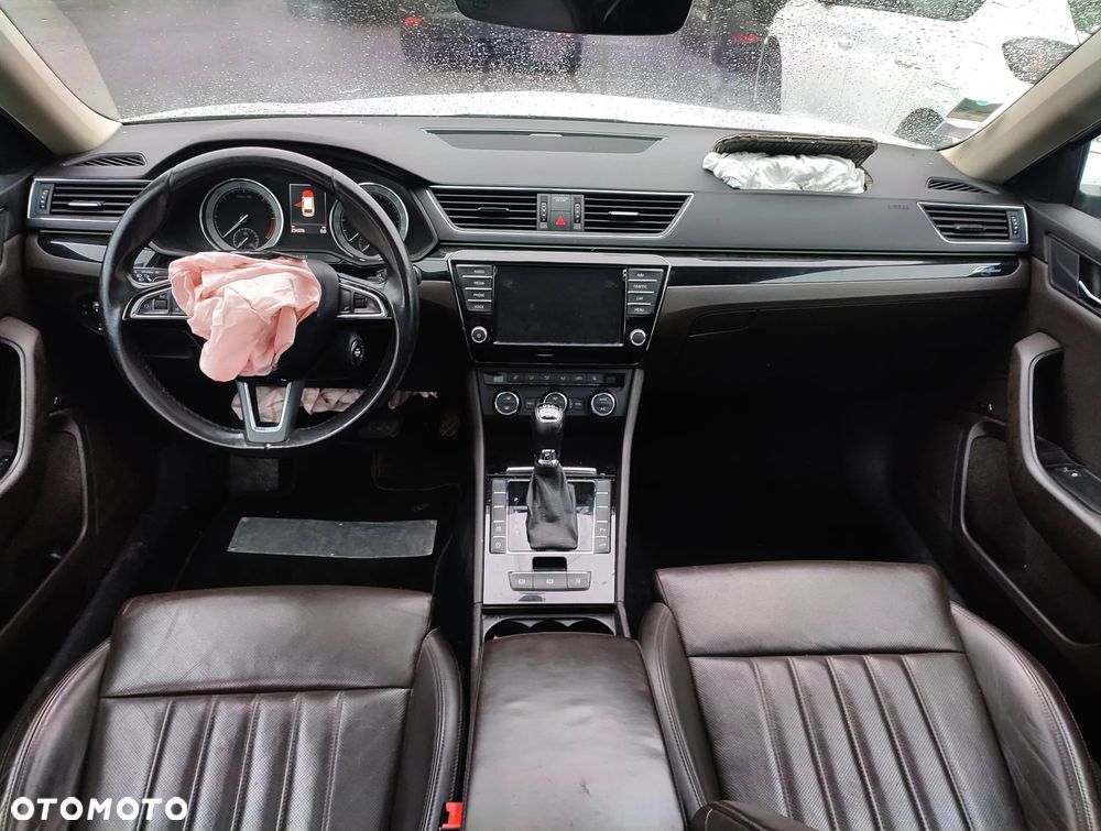 Skoda Superb 2.0 TDI DSG L&K - 9