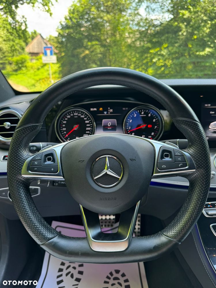 Mercedes-Benz Klasa E 200 9G-TRONIC AMG Line - 19