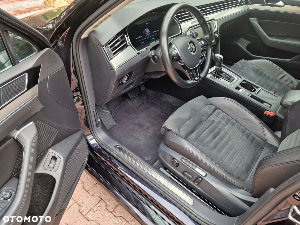 Volkswagen Passat - 22